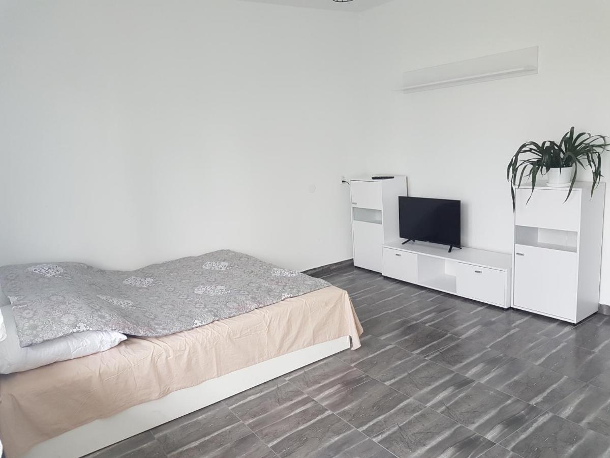 F.H.U Bed And Brekfast Apartamento Glinik Exterior foto